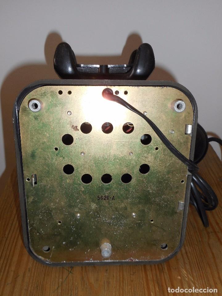 Tel&eacute;fonos: Antiguo tel&eacute;fono de pared de baquelita - Foto 5
