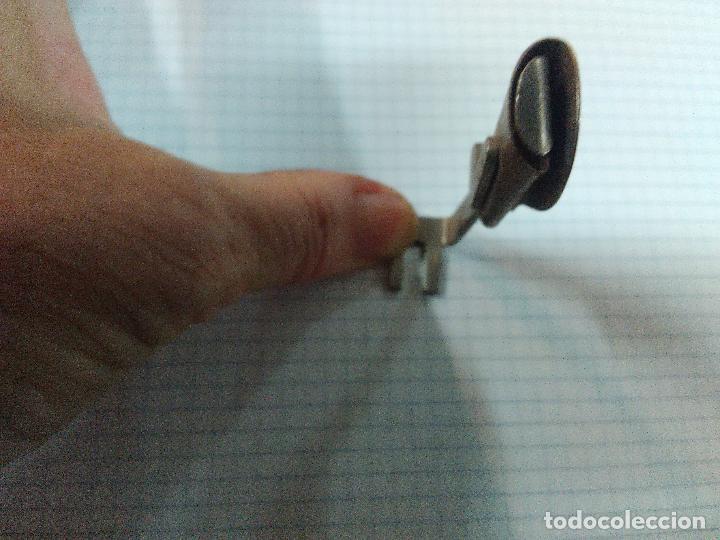 Antig&uuml;edades: Accesorio de maquina de coser Singer - Foto 2