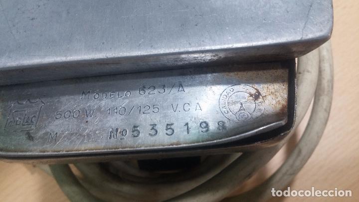 Antig&uuml;edades: Antigua plancha Solac el&eacute;ctrica de 125v - Foto 2