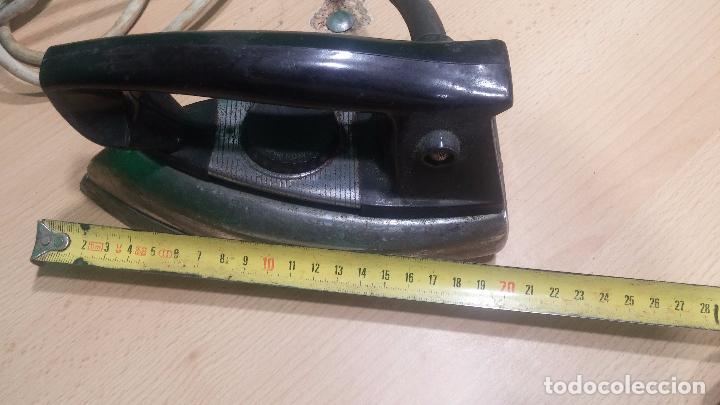 Antig&uuml;edades: Antigua plancha Solac el&eacute;ctrica de 125v - Foto 14