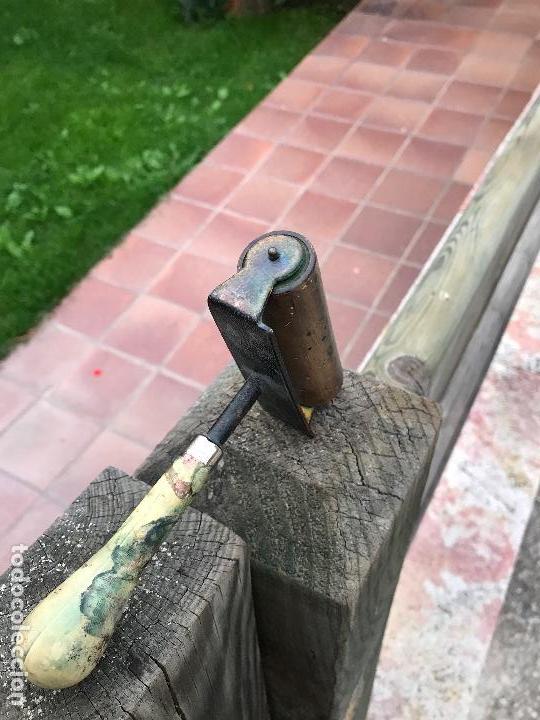 Antig&uuml;edades: Imprenta, rodillo de madera - Foto 3