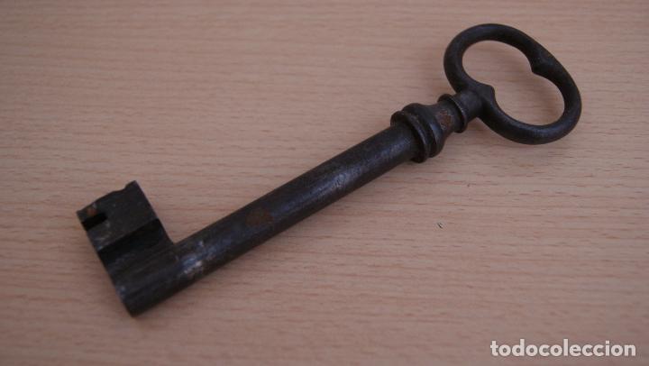 Antig&uuml;edades: Antigua llave gran tama&ntilde;o - Foto 1
