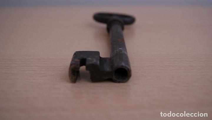 Antig&uuml;edades: Antigua llave gran tama&ntilde;o - Foto 2