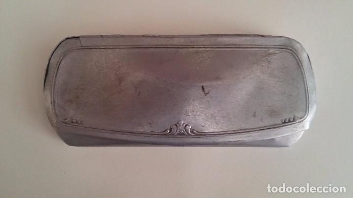 Antig&uuml;edades: Funda gafas aluminio - Foto 1