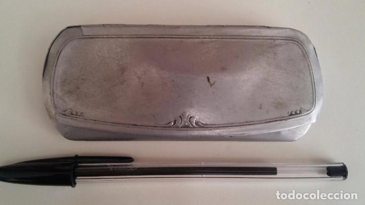 Antig&uuml;edades: Funda gafas aluminio - Foto 2