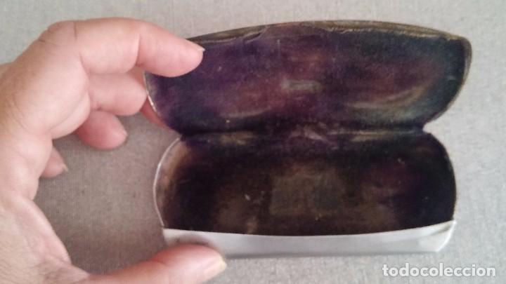 Antig&uuml;edades: Funda gafas aluminio - Foto 4