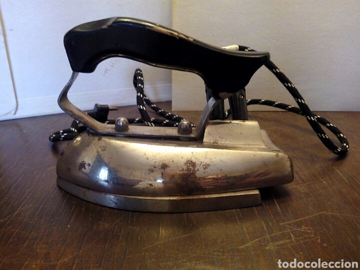 Antig&uuml;edades: Plancha el&eacute;ctrica Mendicute - Foto 1