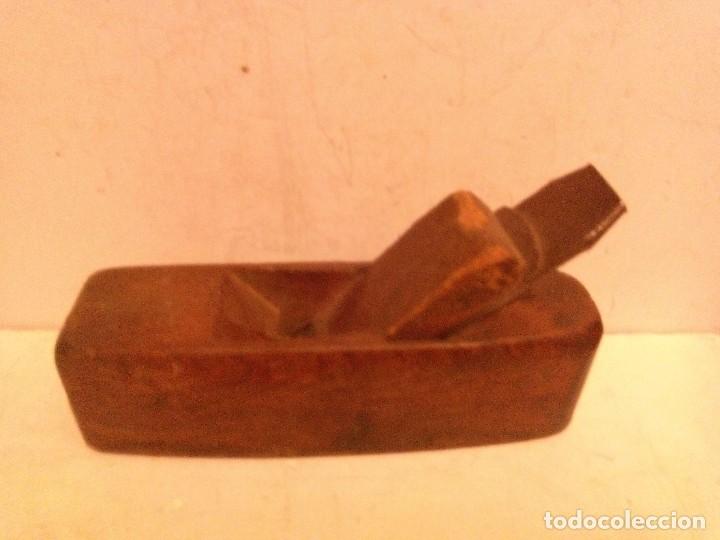 Antig&uuml;edades: ANTIGUO CEPILLO DE CARPINTERO DE MADERA - Foto 1