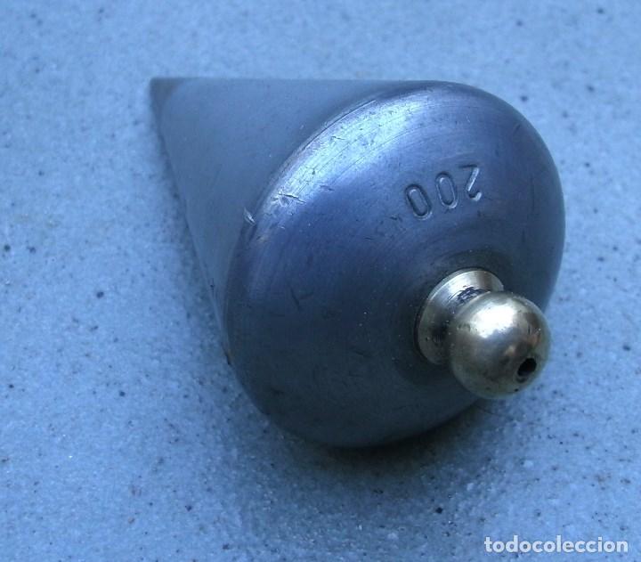 Antig&uuml;edades: plomada con punta de acero y tornillo de laton, 200g , 7,5cm aprox - Foto 2