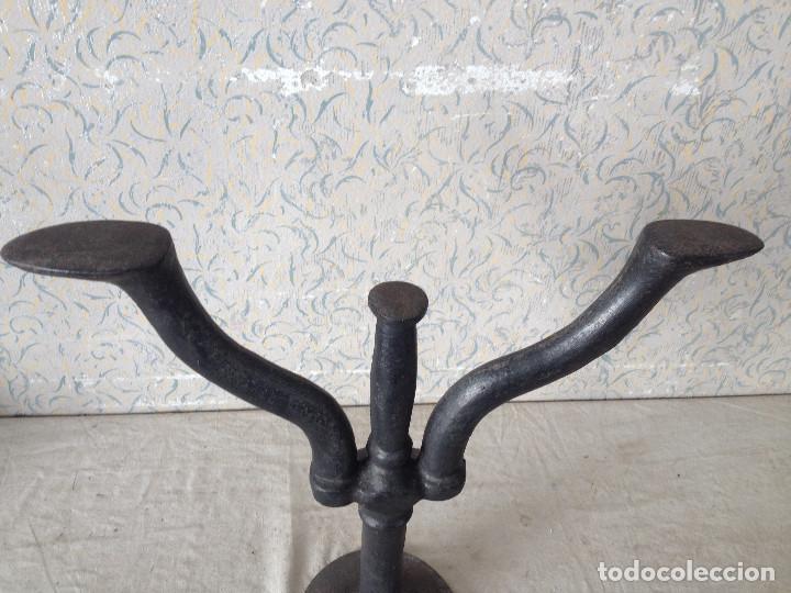 Antig&uuml;edades: YUNQUE DE ZAPATERO HIERRO MACIZO - Foto 2