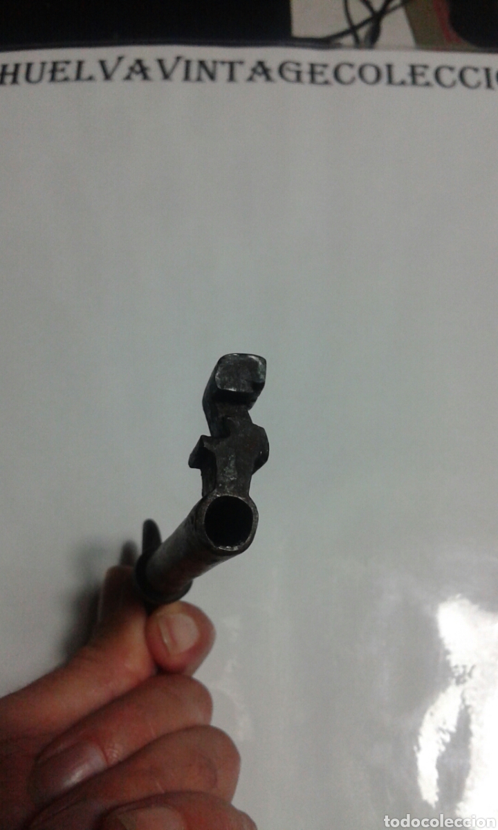 Antig&uuml;edades: Llave antigua maciza con base ahuecada. - Foto 3