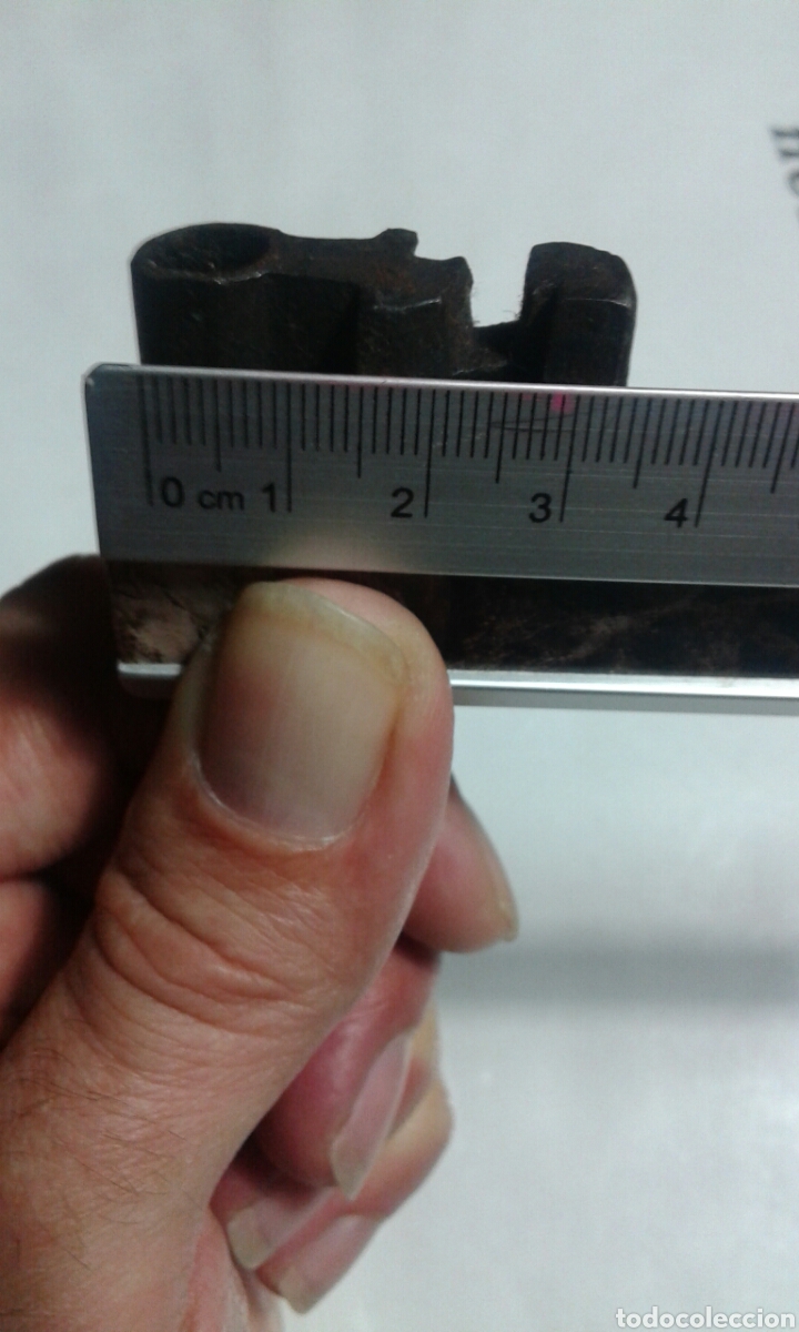 Antig&uuml;edades: Llave antigua maciza con base ahuecada. - Foto 4
