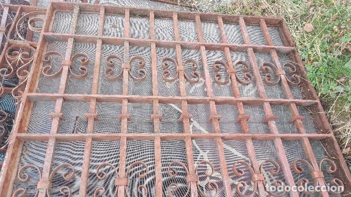 Antig&uuml;edades: Reja en hierro macizo a&ntilde;os 30. - Foto 3