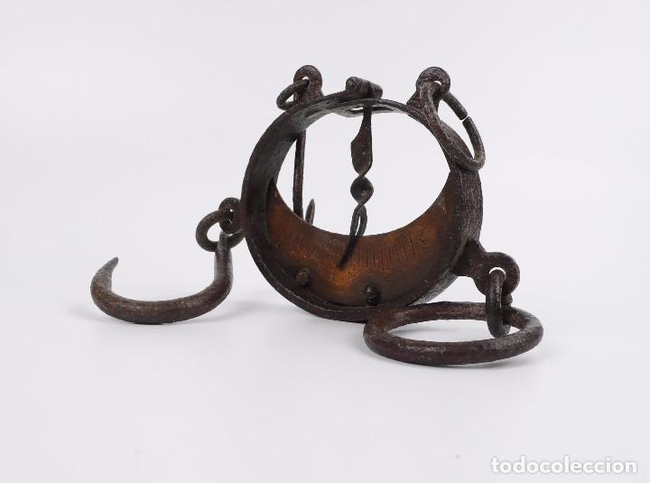 Antig&uuml;edades: Antigua balanza de hierro forjado - Ca.1800 - Foto 1