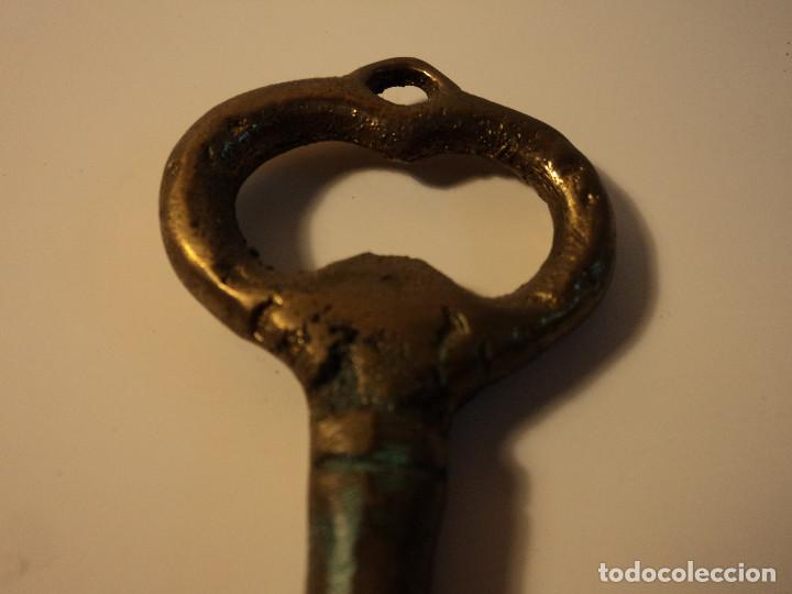 Antig&uuml;edades: ANTIGUA LLAVE HECHA A MANO 12 CM NO IMANTA - Foto 4