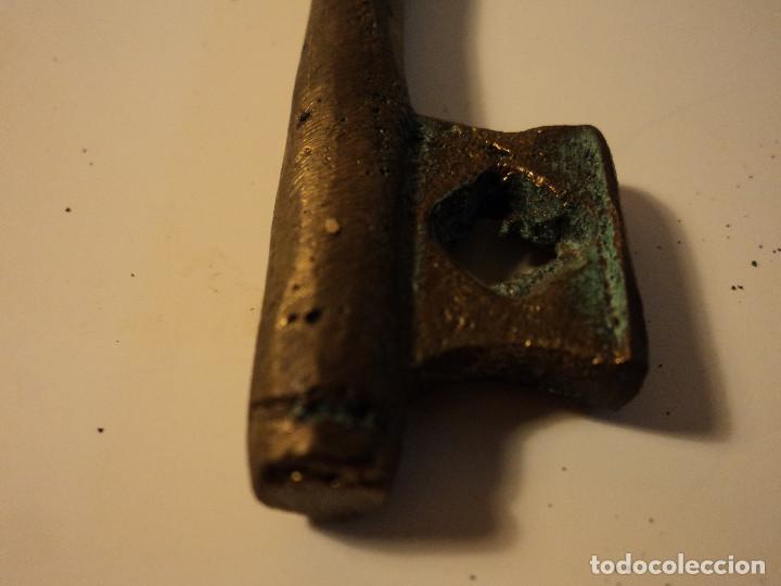 Antig&uuml;edades: ANTIGUA LLAVE HECHA A MANO 12 CM NO IMANTA - Foto 5