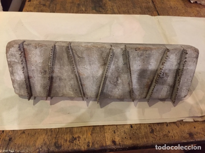 Antig&uuml;edades: Llana dentada - Foto 1