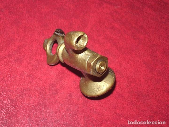 Antig&uuml;edades: Peque&ntilde;o GRIFO. - Foto 2