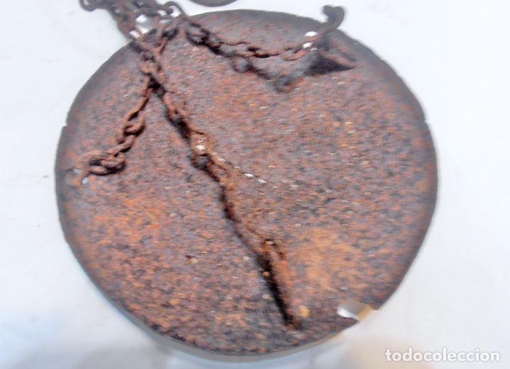 Antig&uuml;edades: BALANZA DE PLATO Y TRES CADENAS - Foto 2