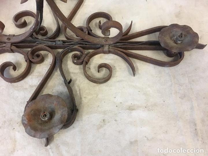 Antig&uuml;edades: LAMPARA EN HIERRO CON CABLEADO. PRECIOSA - Foto 4