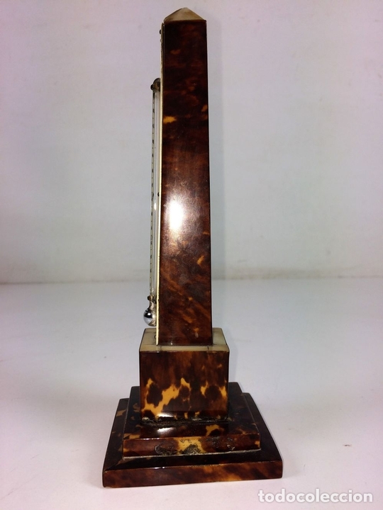 Antig&uuml;edades: TERM&Oacute;METRO REGENCIA CON DISE&Ntilde;O DE OBELISCO. MADERA, N&Aacute;CAR. E.E.U.U. (?) 1825. - Foto 6