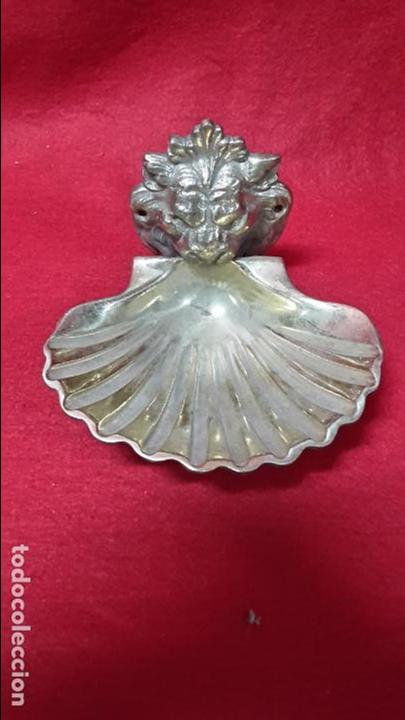 Antig&uuml;edades: Jabonera en forma de concha a&ntilde;os 50 en bronce - Foto 1