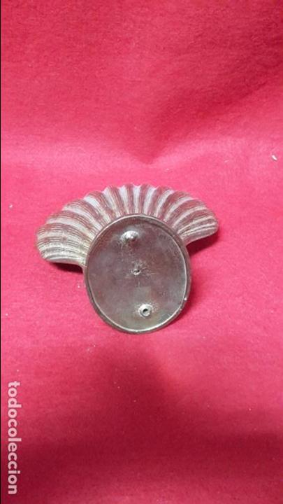 Antig&uuml;edades: Jabonera forma de concha en bronce 1950 - Foto 3