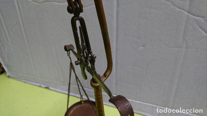 Antig&uuml;edades: PEQUE&Ntilde;A B&Aacute;SCULA DE BRONCE, SIN PESAS - Foto 3