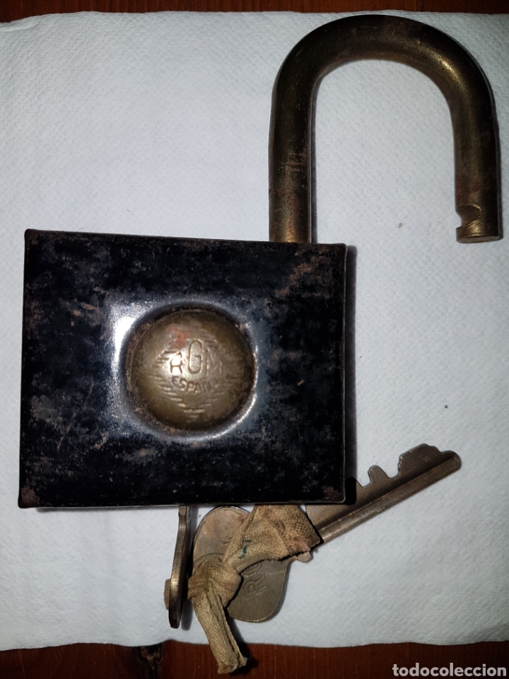 Antig&uuml;edades: Antiguo candado RGM Espa&ntilde;a - Foto 2