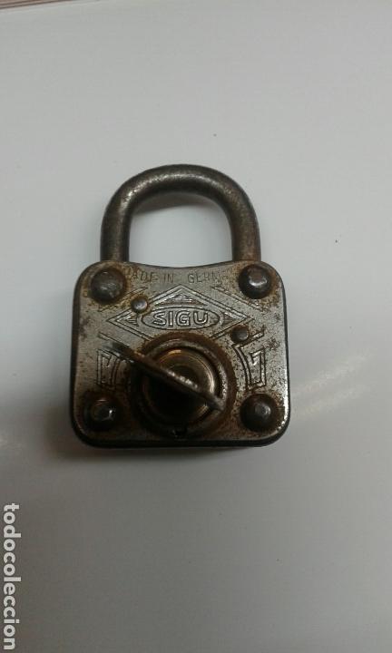 Antig&uuml;edades: Antiguo candado marca Sigu - Foto 1