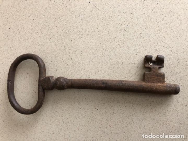 Antig&uuml;edades: LLAVE ANTIGUA DE FORJA - Foto 2