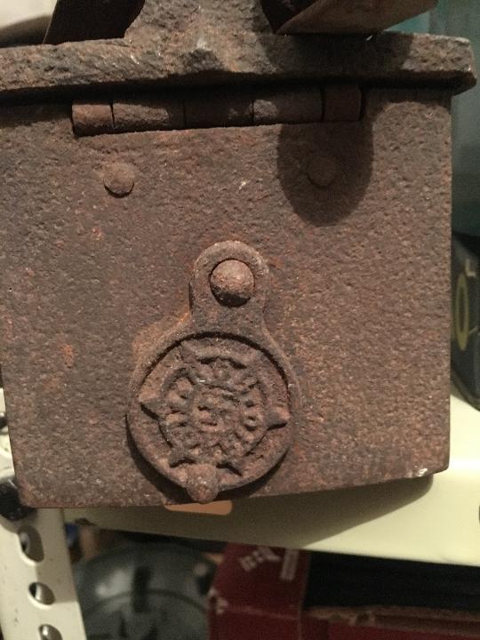 Antig&uuml;edades: PLANCHA DE CHIMENEA - ESCUDO ESVASTICA - Foto 4