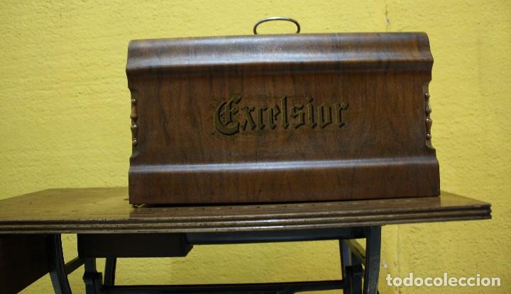Antig&uuml;edades: MAQUINA DE COSER EXCELSIOR.REF:6169 - Foto 5