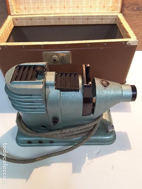 Antig&uuml;edades: Proyector Eka. A&ntilde;os 50 - Foto 2