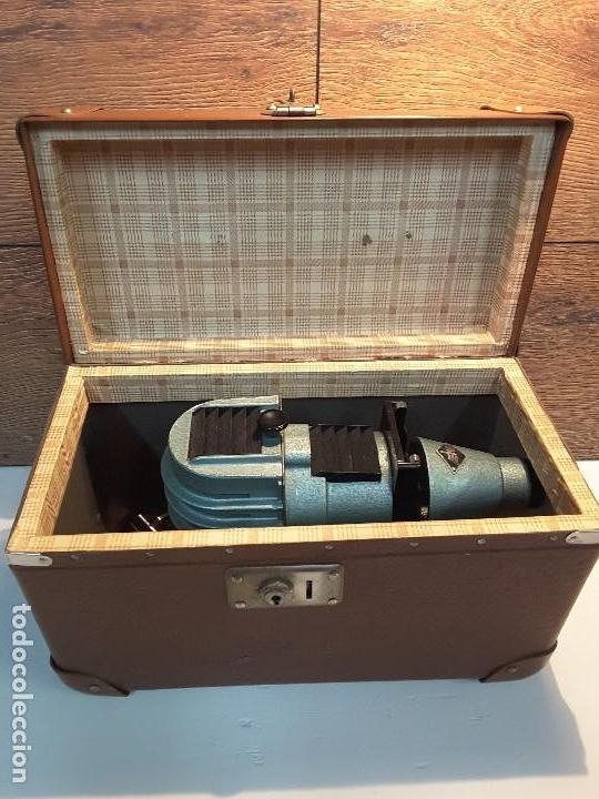 Antig&uuml;edades: Proyector Eka. A&ntilde;os 50 - Foto 1