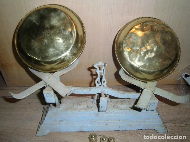 Antig&uuml;edades: bascula antigua peque&ntilde;a de hierro - Foto 4