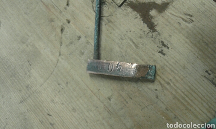 Antig&uuml;edades: antiguo martillo para esta&ntilde;ar o soldar - Foto 2
