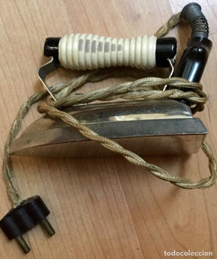 Antig&uuml;edades: Antigua plancha el&eacute;ctrica - Foto 2