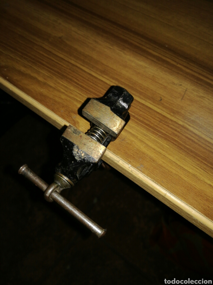 Antig&uuml;edades: Peque&ntilde;o tornillo - Foto 2