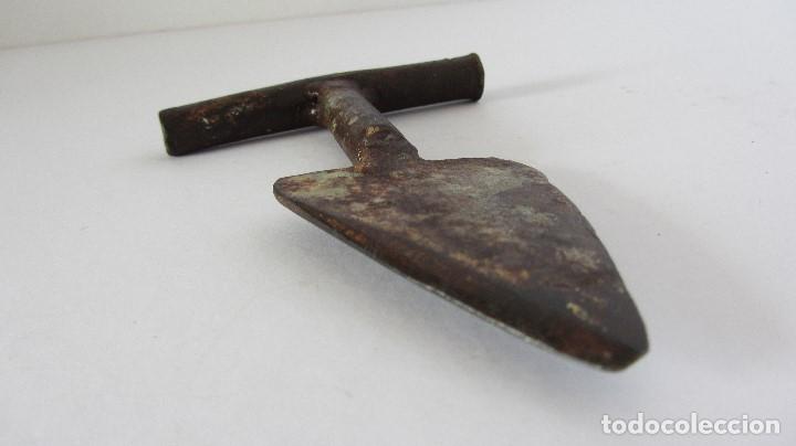Antig&uuml;edades: UTIL , HERRAMIENTA PARA PARTIR EL HIELO - Foto 2