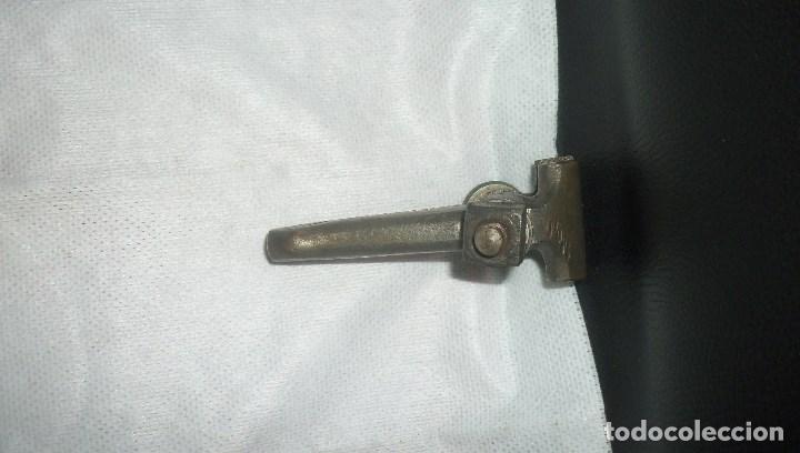 Antig&uuml;edades: TORNILLO DE RELOJERO - Foto 4