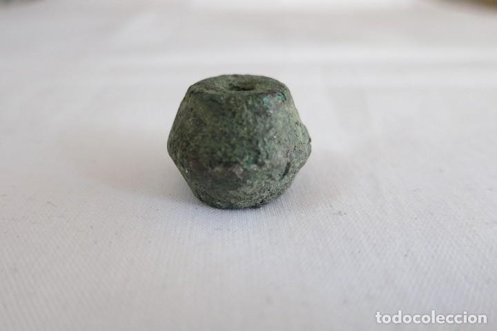 Antig&uuml;edades: ponderal de bronce patron de 30,34 - Foto 2