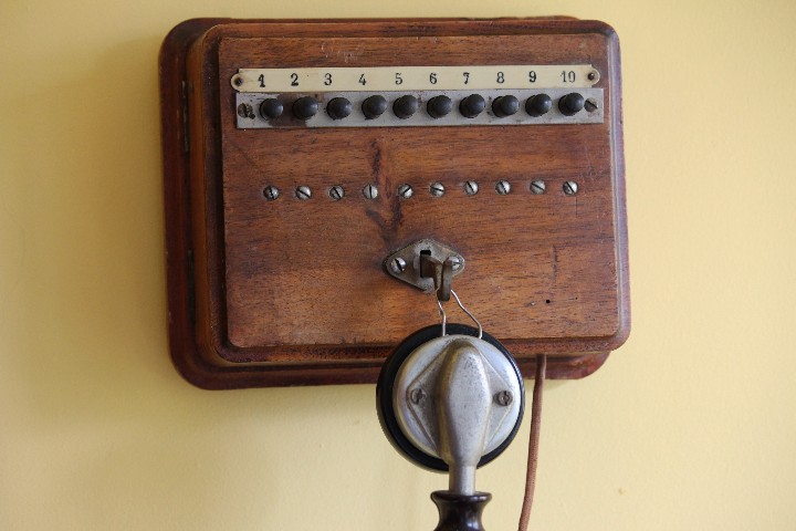 Tel&eacute;fonos: TELEFONO MUY ANTIGUO - Foto 2