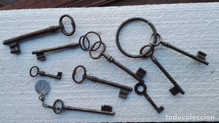 Antig&uuml;edades: Lote de 9 llaves antiguas - Foto 1