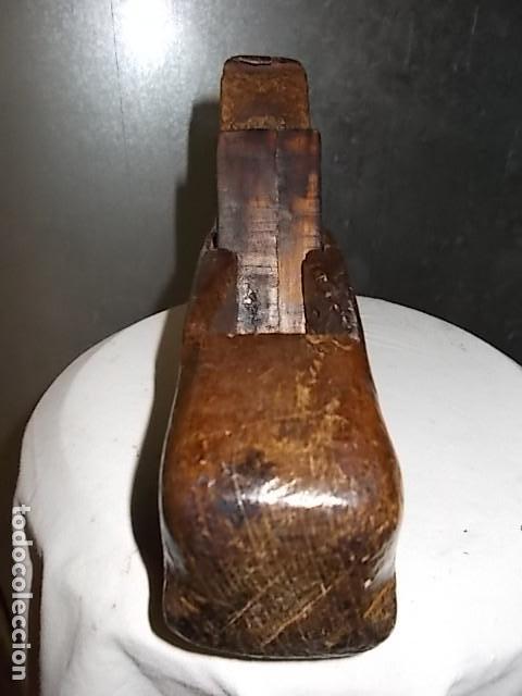 Antig&uuml;edades: muy antiguo cepillo de carpintero hecho a mano - Foto 2