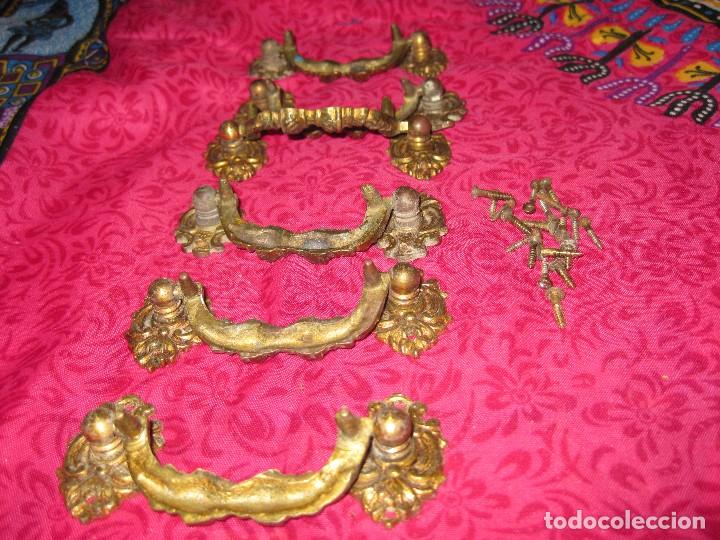 Antig&uuml;edades: 6 TIRADORES LAT&Oacute;N O BRONCE. - Foto 2