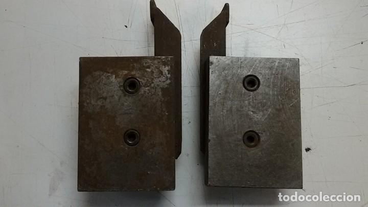 Antig&uuml;edades: Pareja de troqueles, la base mide 9,5 x 13 cm - Foto 6
