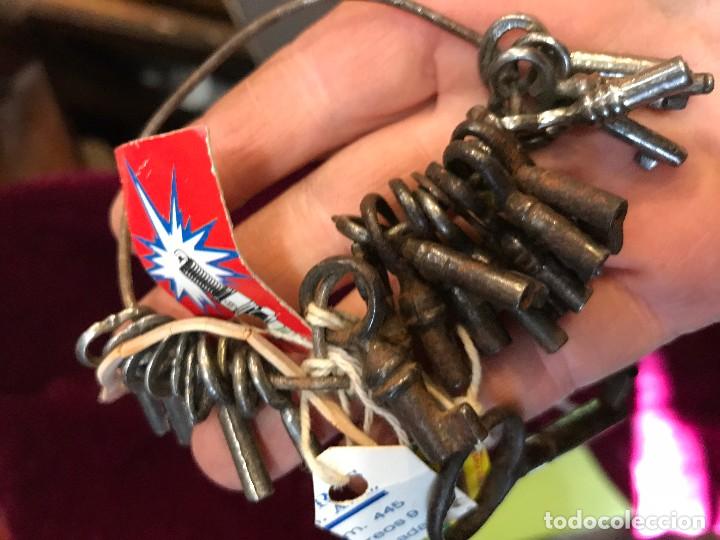 Antig&uuml;edades: 30 LLAVECILLAS ANTIGUAS, COLECCION - Foto 2