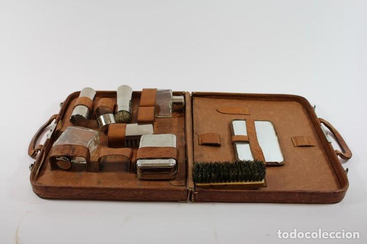 Antig&uuml;edades: Estuche de aseo.1940 - Foto 1