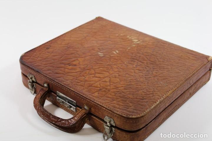 Antig&uuml;edades: Estuche de aseo.1940 - Foto 5